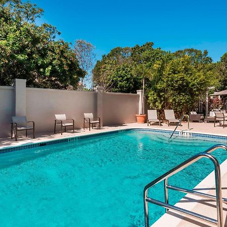 Courtyard Sarasota Bradenton Airport Hotel Exterior photo